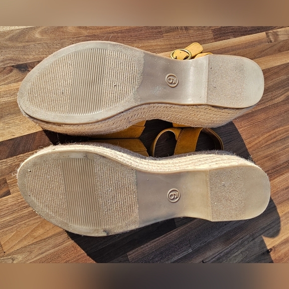 Yellow Suede Platform Espadrille Women's Sandals with Ankle Straps. - Picture 6 of 9